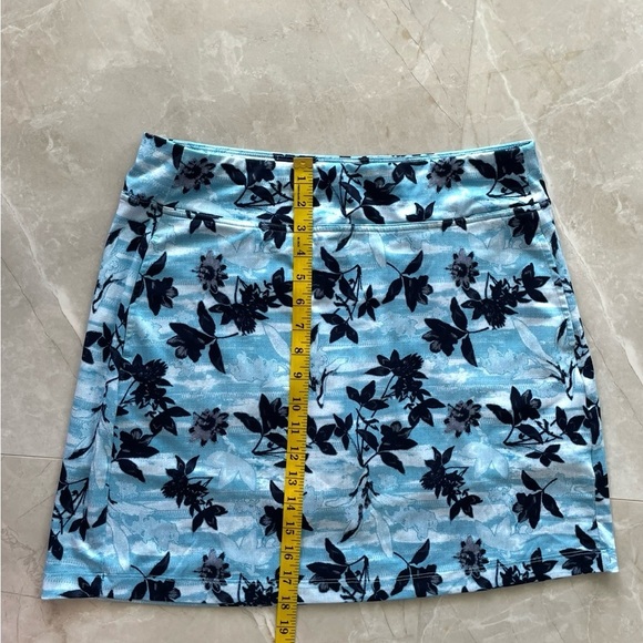 Callaway Skort Size Large Blue Black White Floral Print Moisture Wicking Fabric - Picture 2 of 7